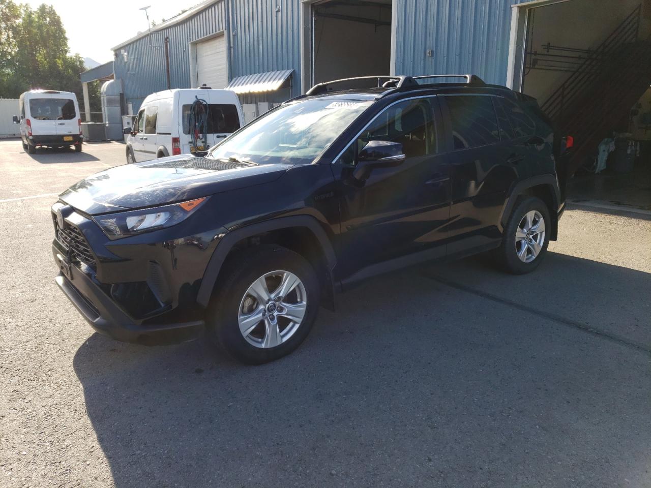 Toyota RAV4 Le Image 1