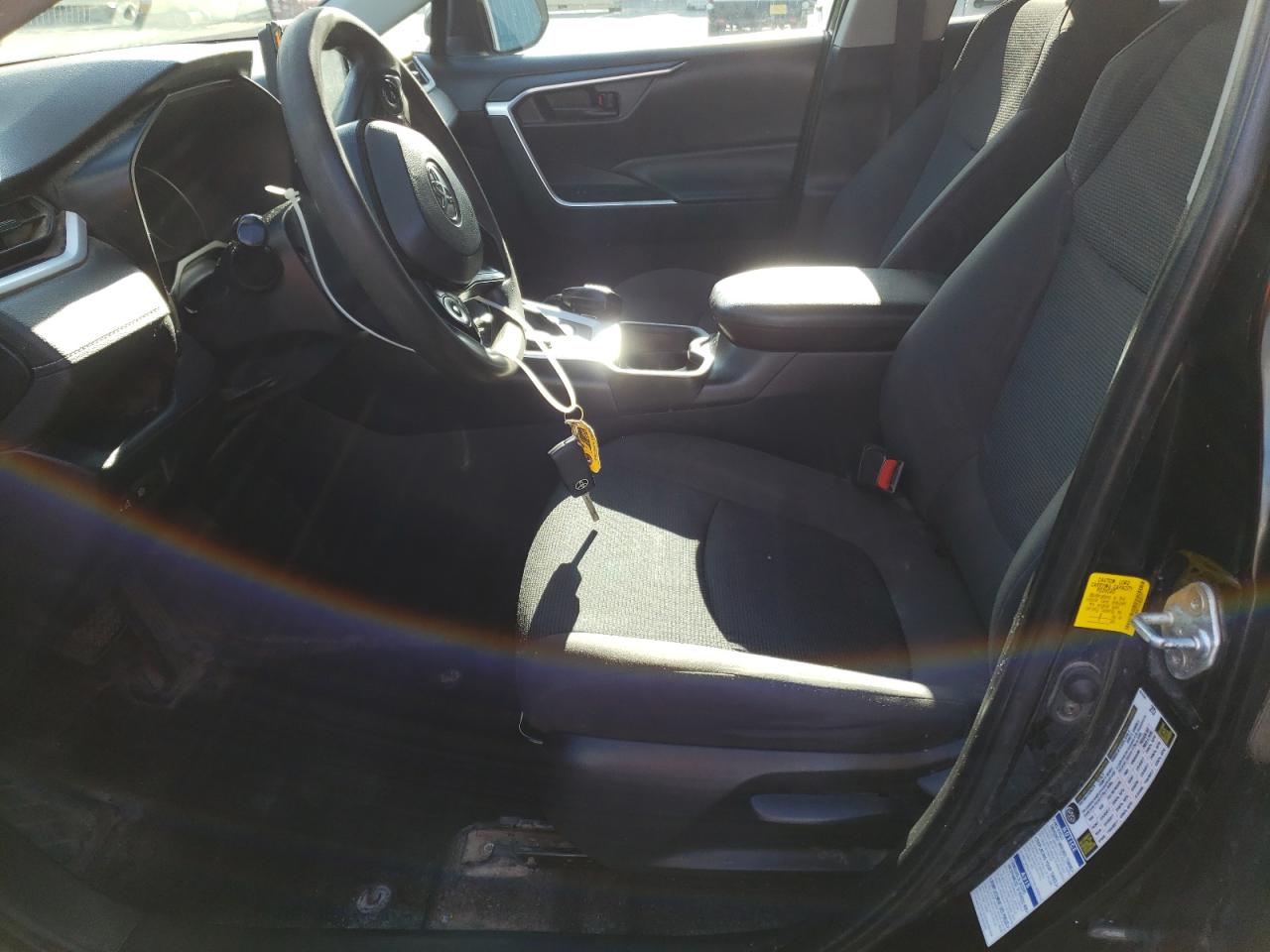 Toyota RAV4 Le Image 5