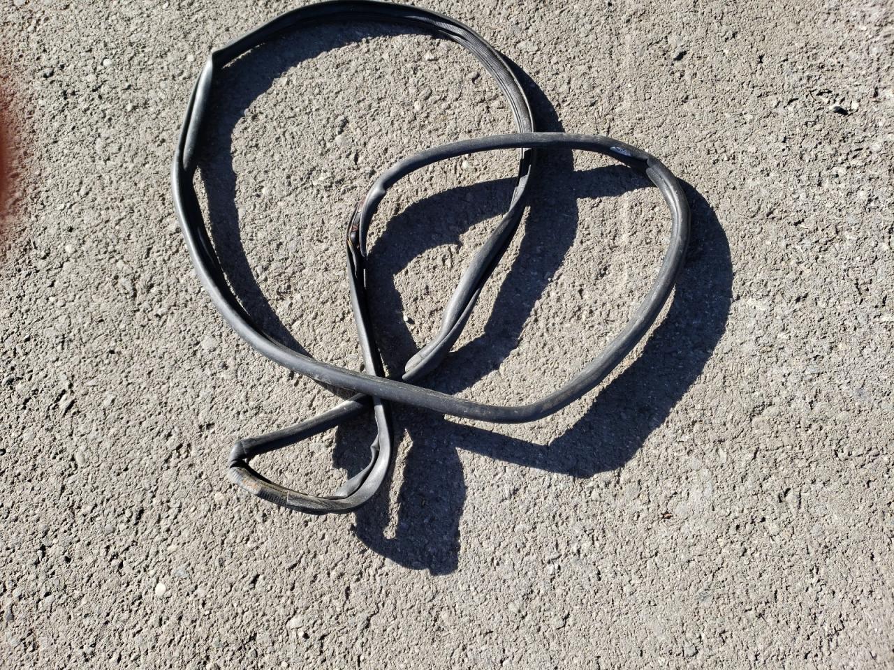 Toyota RAV4 Le Image 11